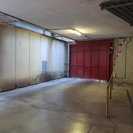 Urban Nest Modern With Parking Апартаменты