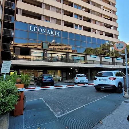 Urban Nest Modern With Parking アパート