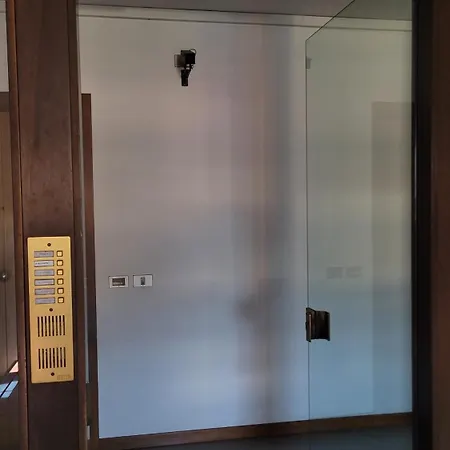 Urban Nest Modern With Parking Апартаменты